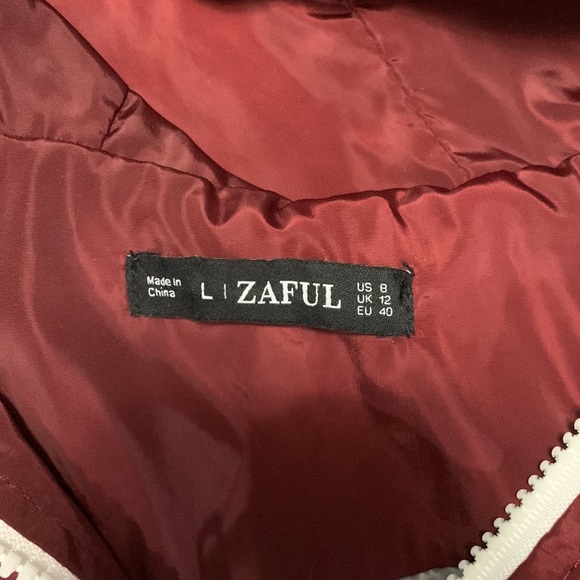 Maroon and white zaful rain jacket - Picture 3 of 3